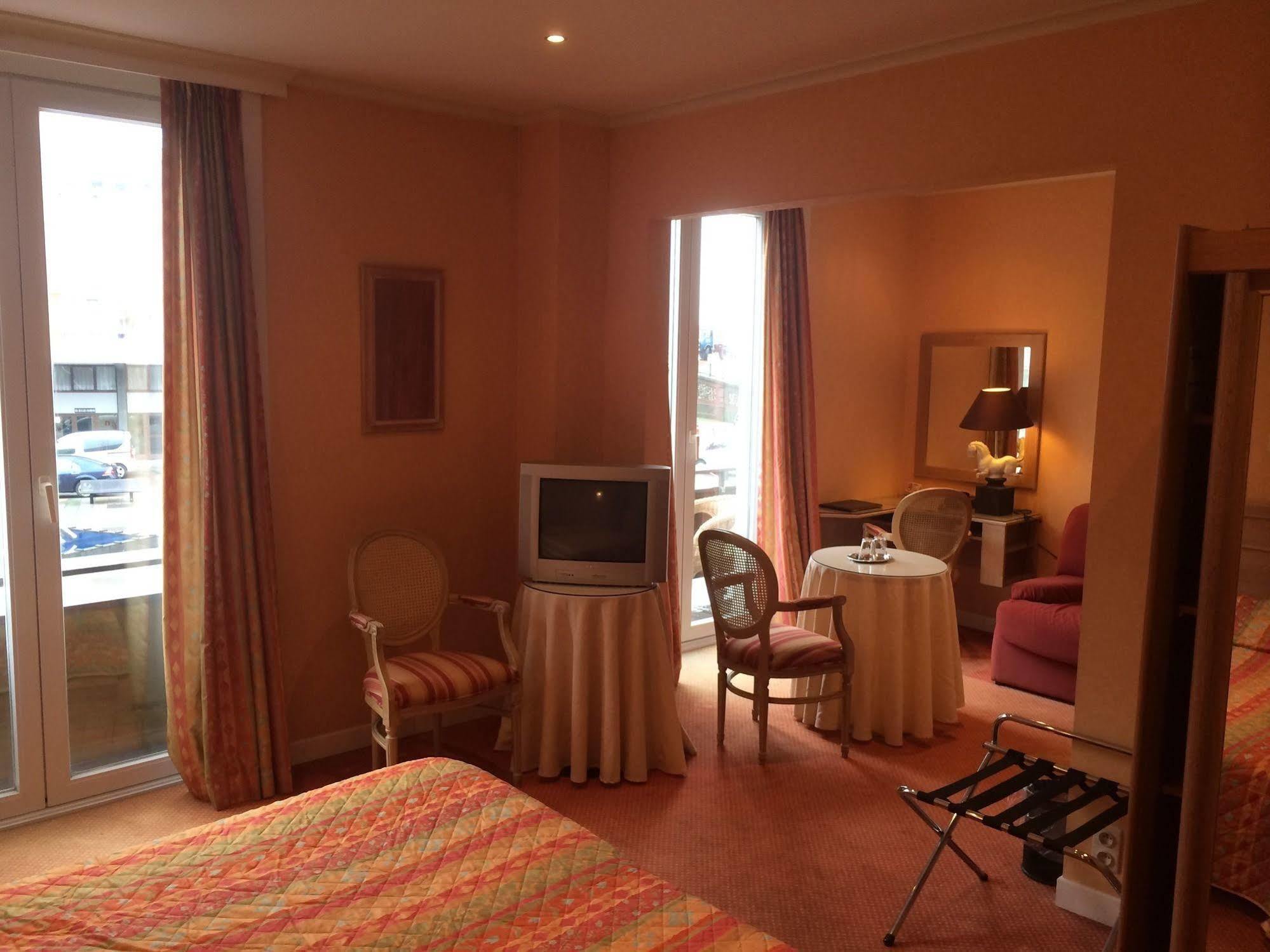 Malecot Hotel By F-Hotels Blankenberge Ngoại thất bức ảnh